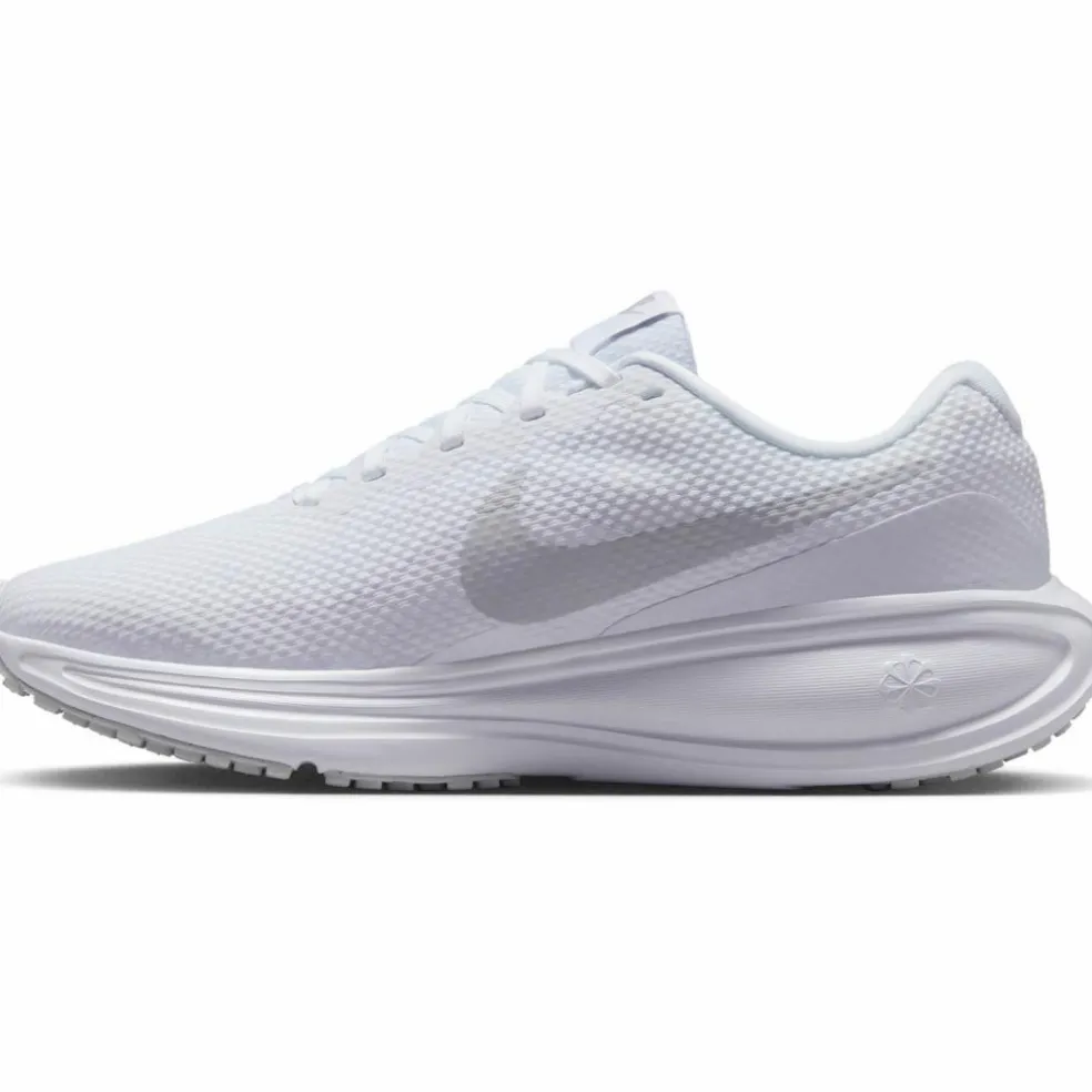 Nike · REVOLUTION 8