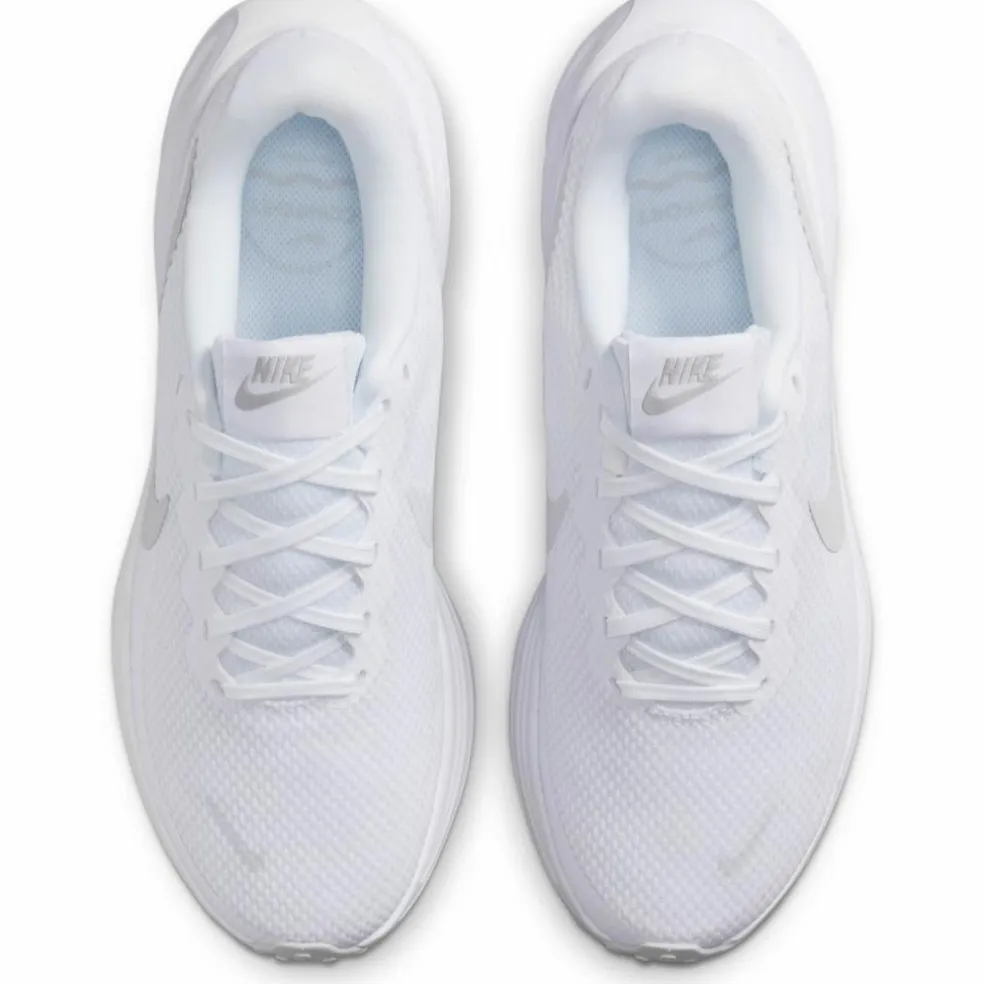 Nike · REVOLUTION 8