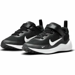Nike · Revolution 7