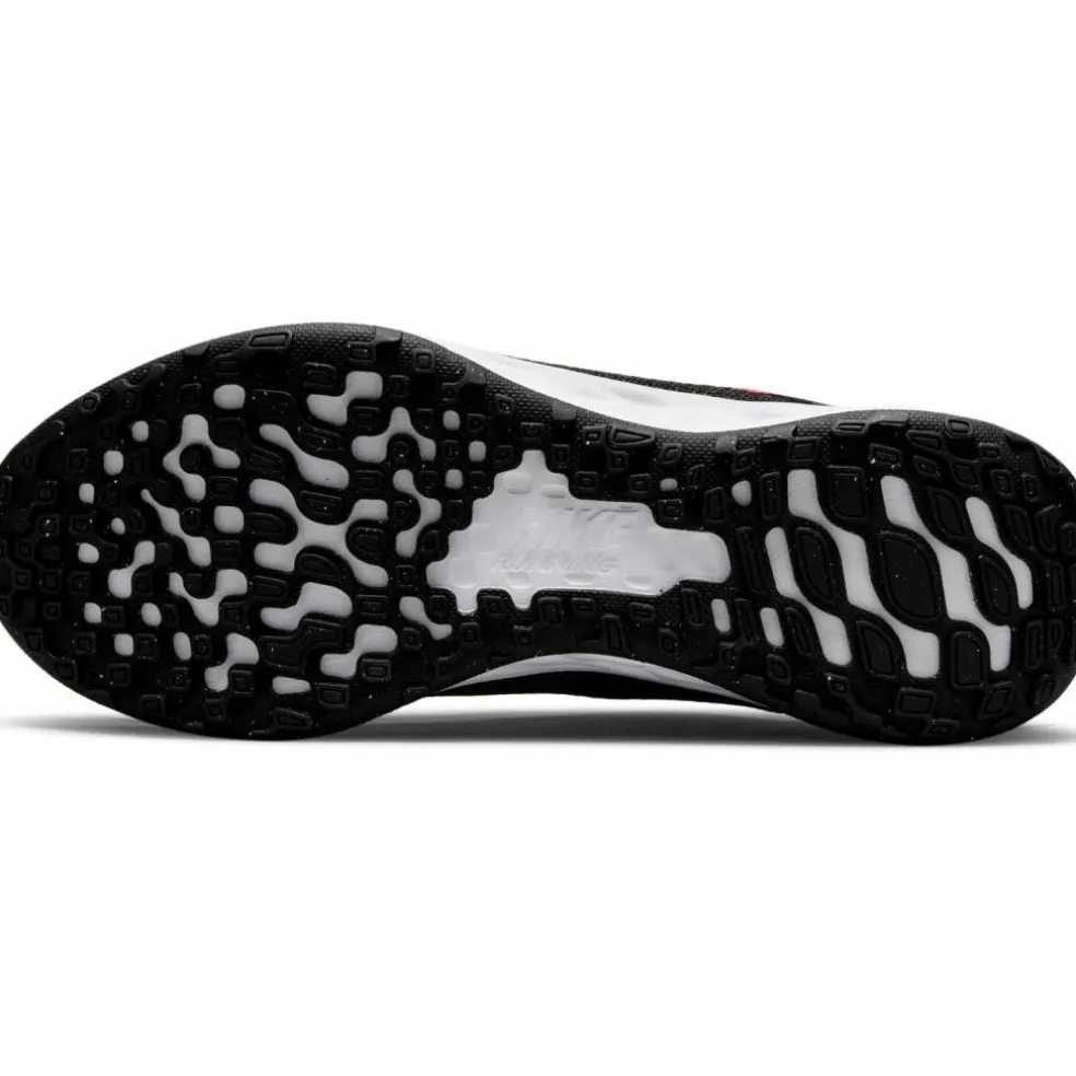 Nike · REVOLUTION 6