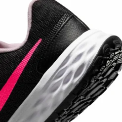 Nike · REVOLUTION 6