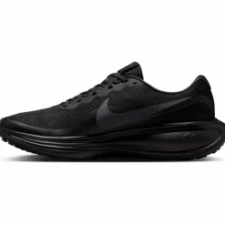 Nike · REVOLUTION 8