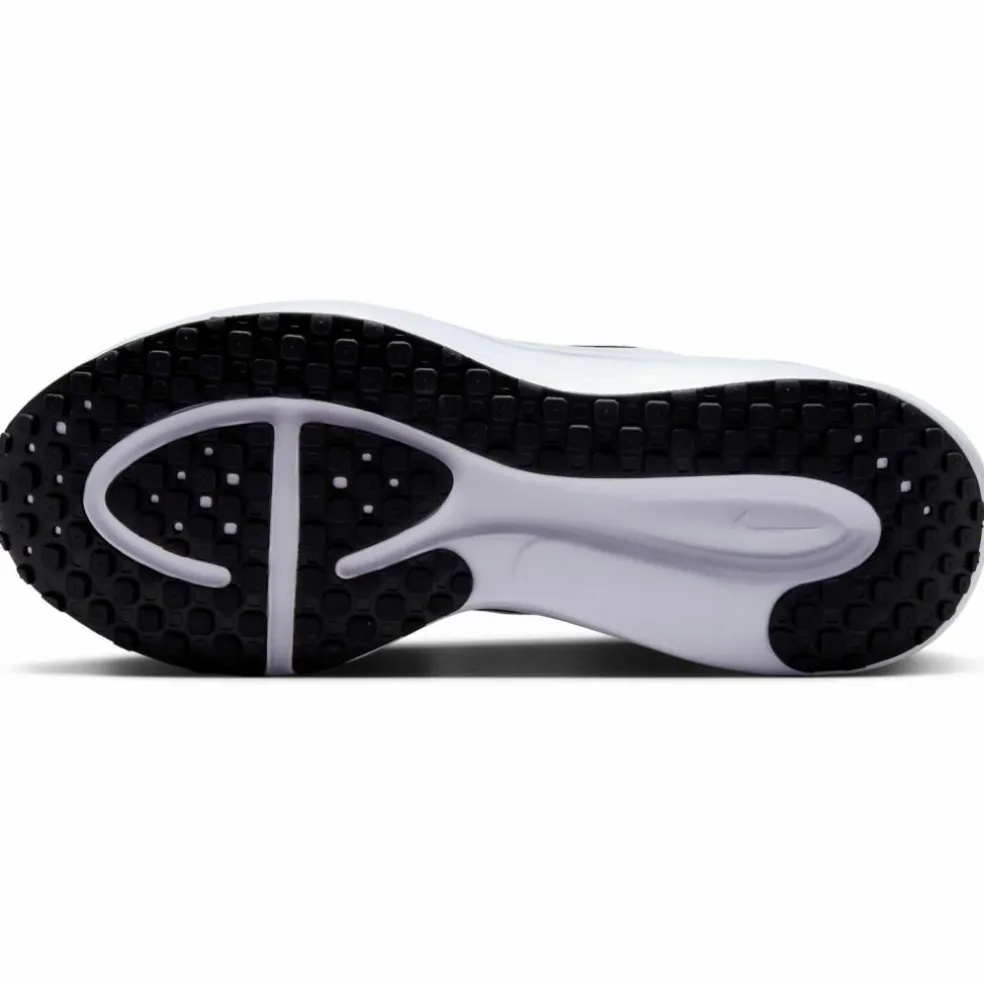 Nike · REVOLUTION 8