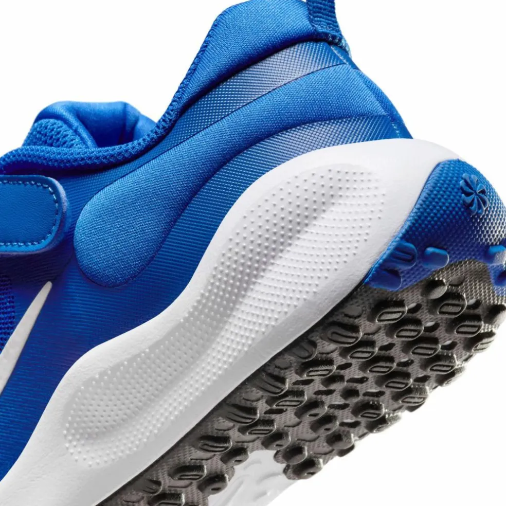 Nike · Revolution 7