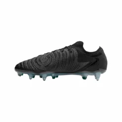 Nike · SG