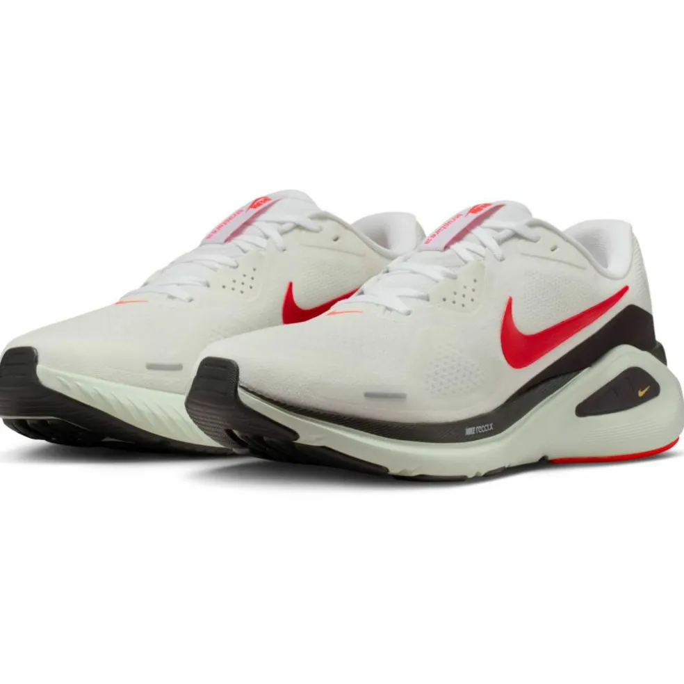 Nike · STRUCTURE 26