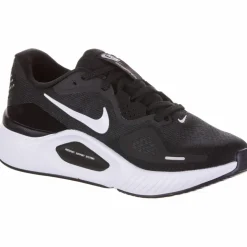 Nike · STRUCTURE 26