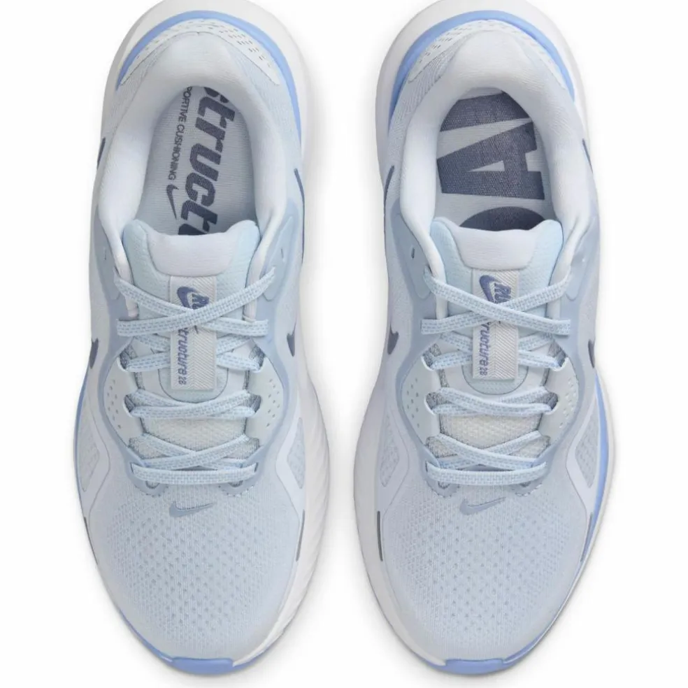 Nike · STRUCTURE 26