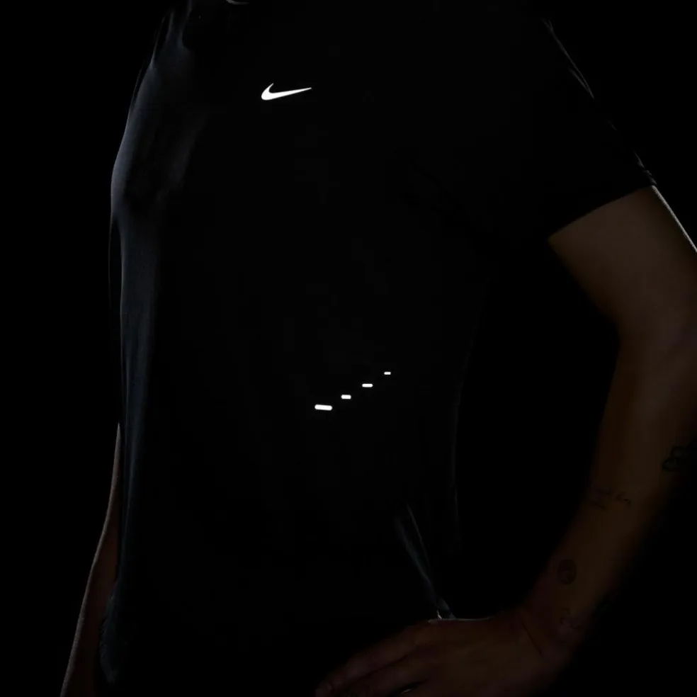 Nike · SWIFT
