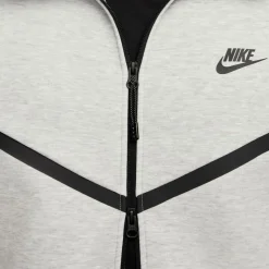 Nike · Tech Fleece