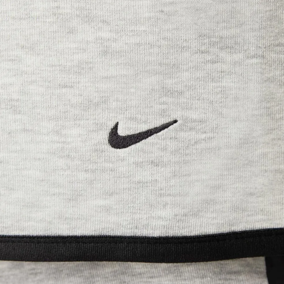 Nike · Tech Fleece