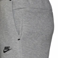 Nike · Tech Fleece