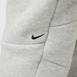 Nike · Tech Fleece