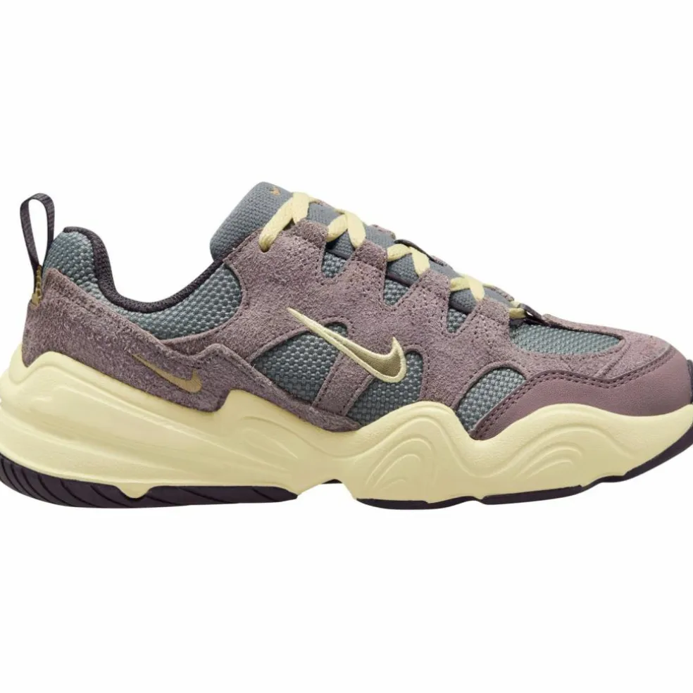 Nike · Tech Hera