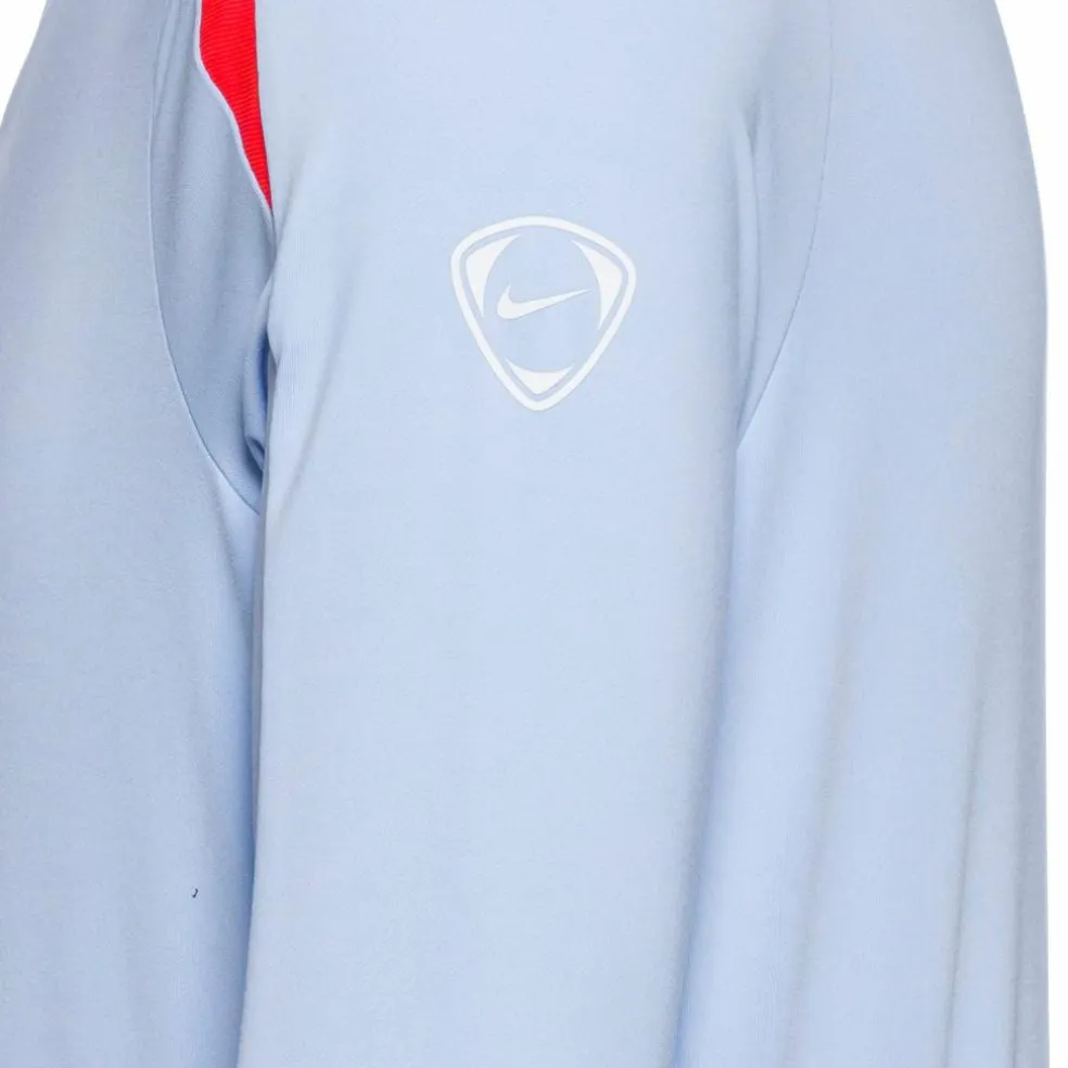 Nike · Total 90