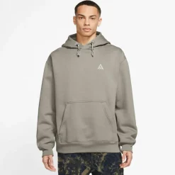 Nike · Tuff