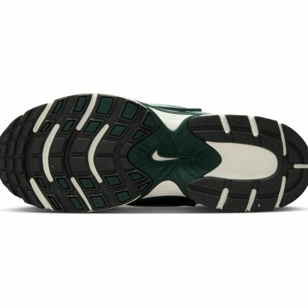 Nike · V5 RNR