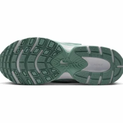 Nike · V5 RNR