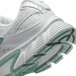 Nike · V5 RNR