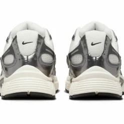 Nike · V5 RNR