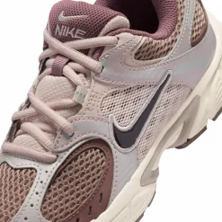 Nike · V5 RNR GS