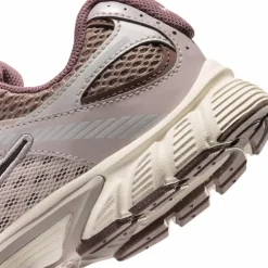 Nike · V5 RNR GS