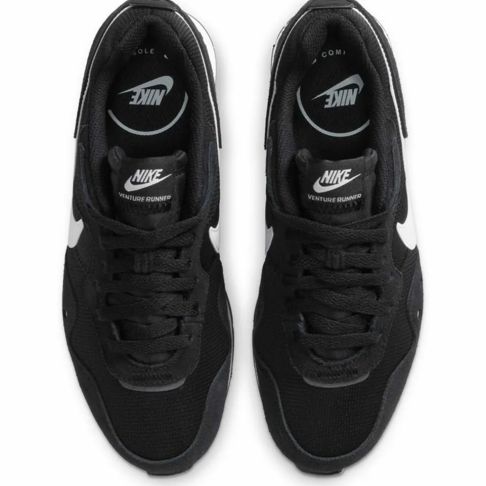 Nike · Venture Runner