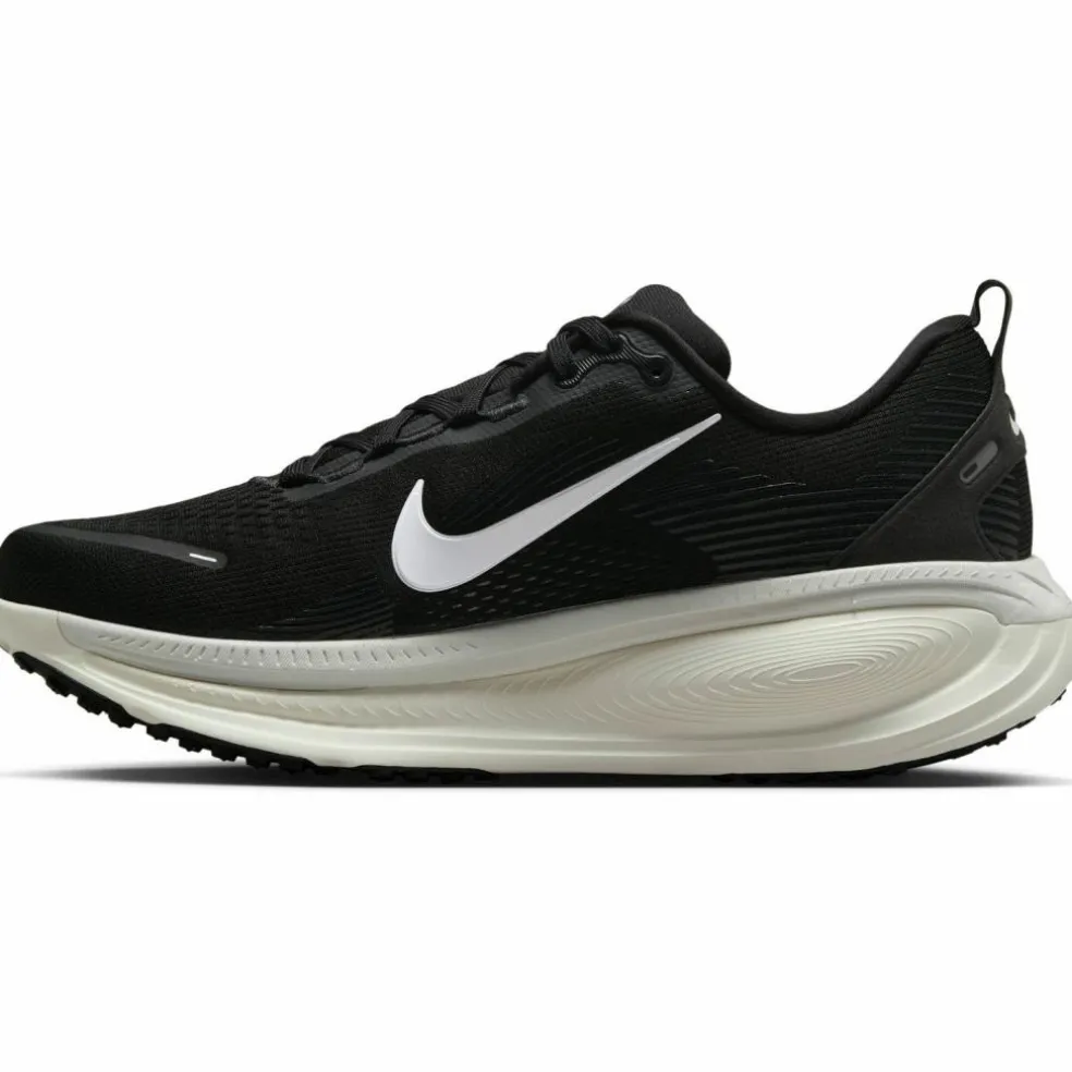 Nike · Vomero 18