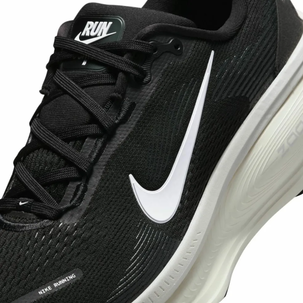 Nike · Vomero 18
