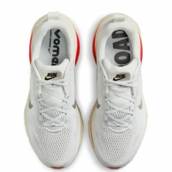 Nike · VOMERO 18