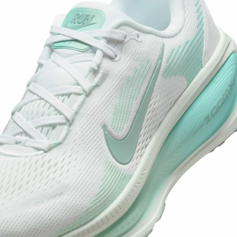 Nike · VOMERO 18