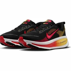 Nike · Vomero 18