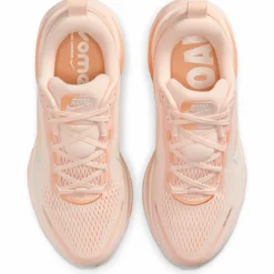 Nike · VOMERO 18