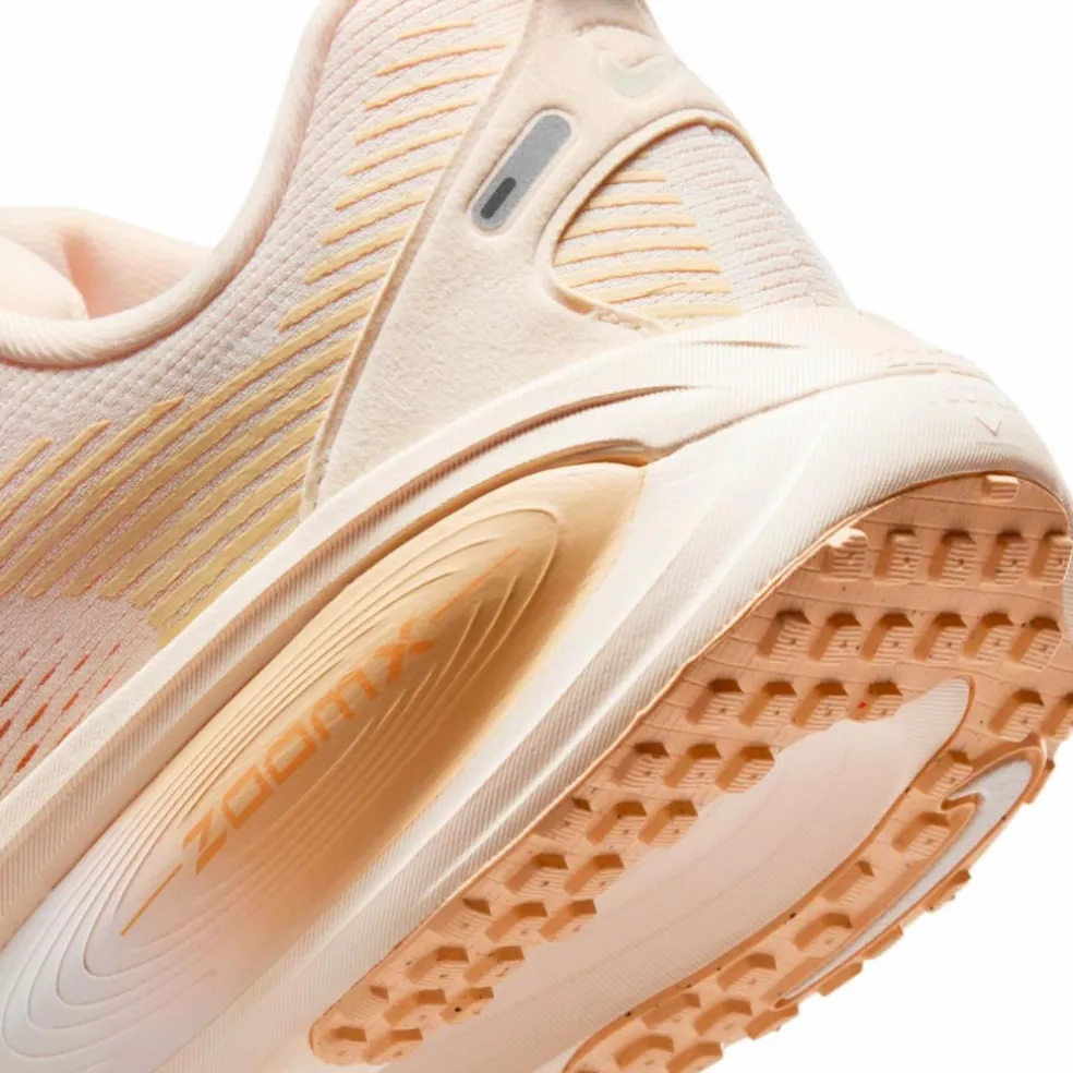 Nike · VOMERO 18