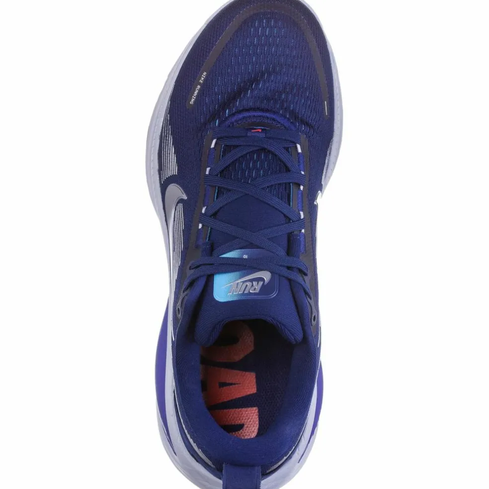 Nike · Vomero 18