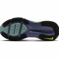 Nike · Vomero 18