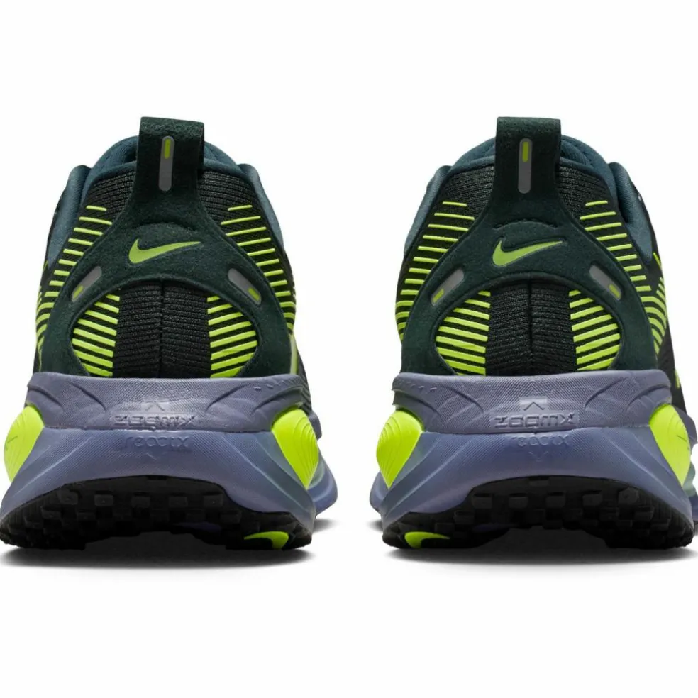 Nike · Vomero 18