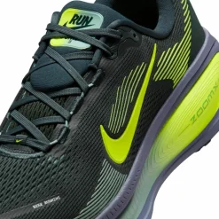 Nike · Vomero 18