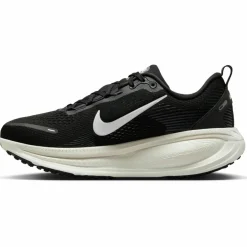 Nike · VOMERO 18