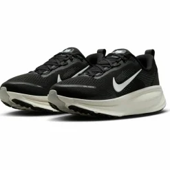 Nike · VOMERO 18