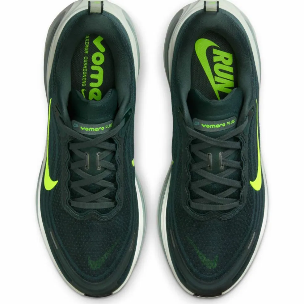 Nike · VOMERO PLUS