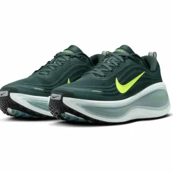 Nike · VOMERO PLUS