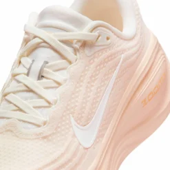 Nike · VOMERO PLUS