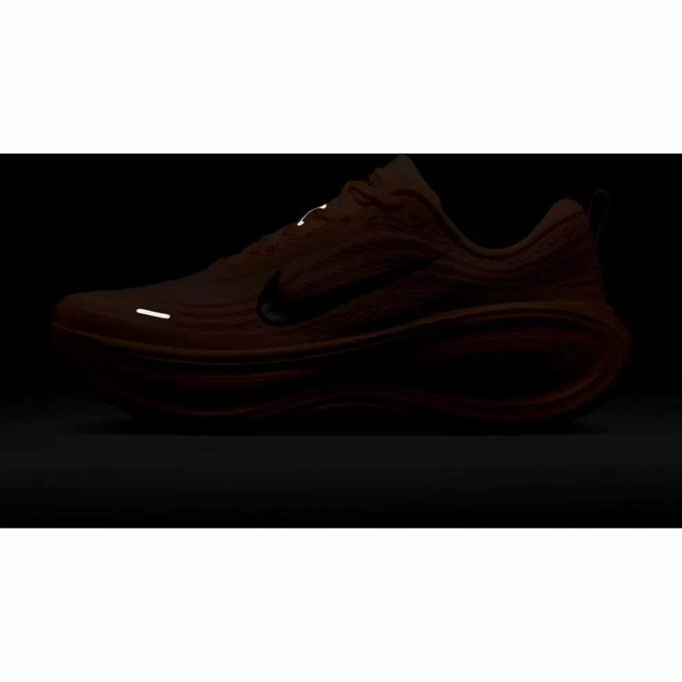 Nike · VOMERO PLUS
