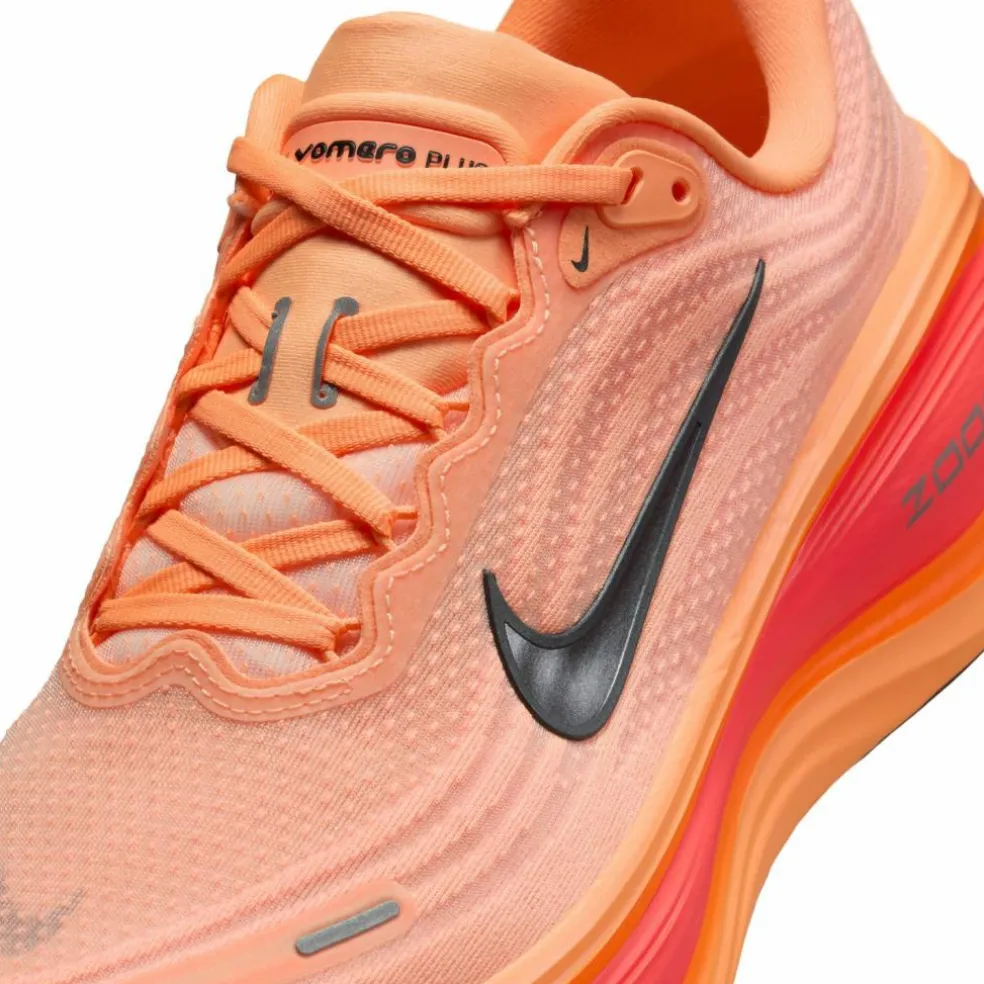 Nike · VOMERO PLUS