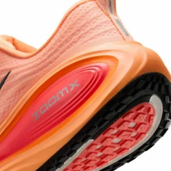 Nike · VOMERO PLUS