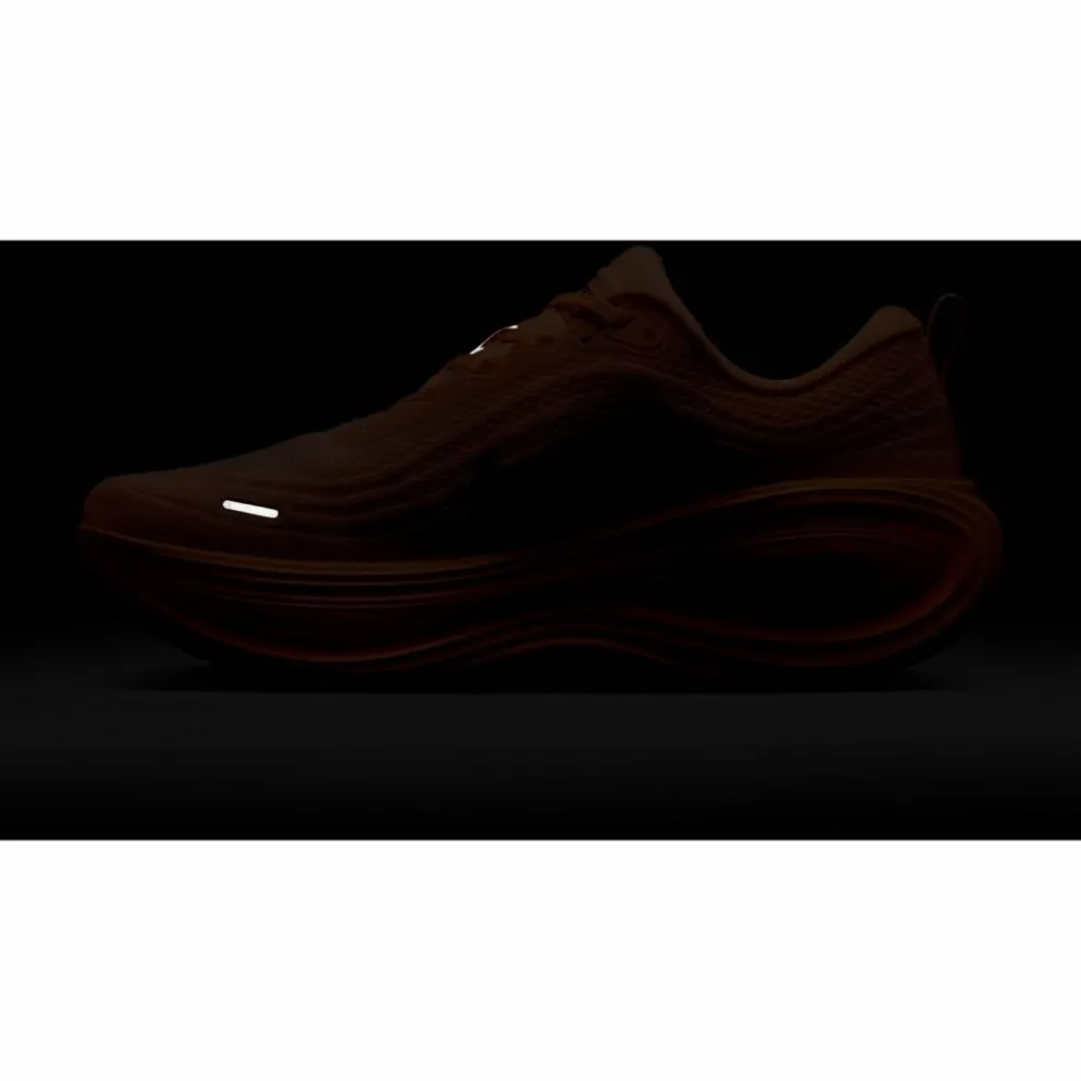 Nike · VOMERO PLUS