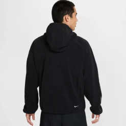 Nike · Wolf Tree