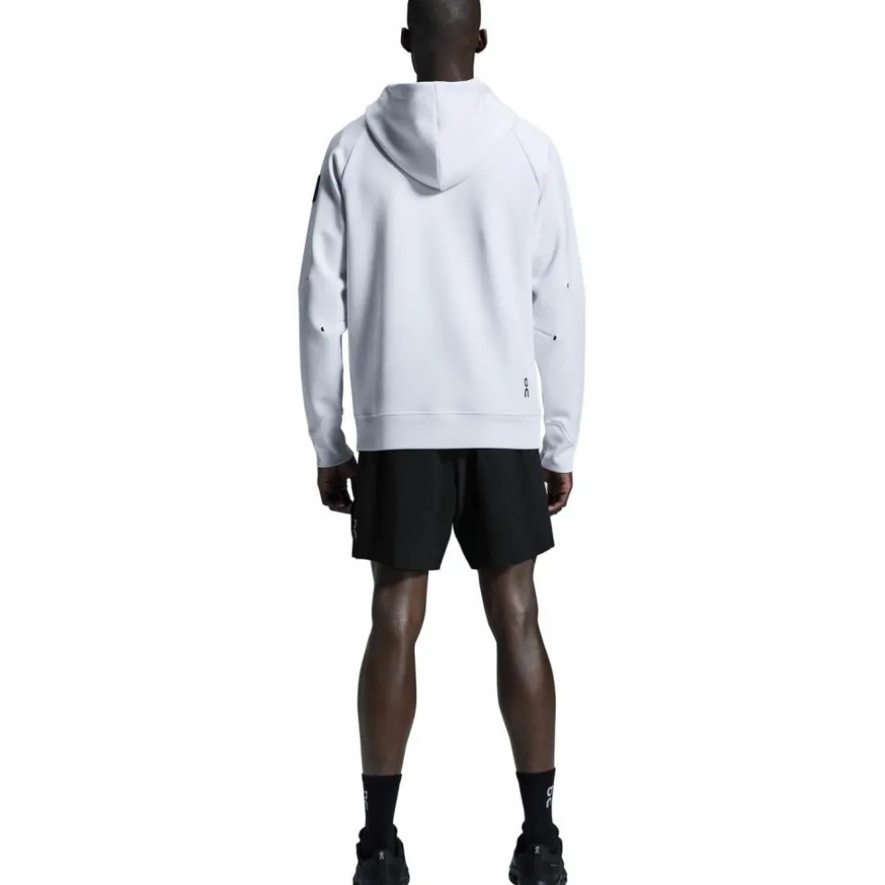On · 7" Core Shorts