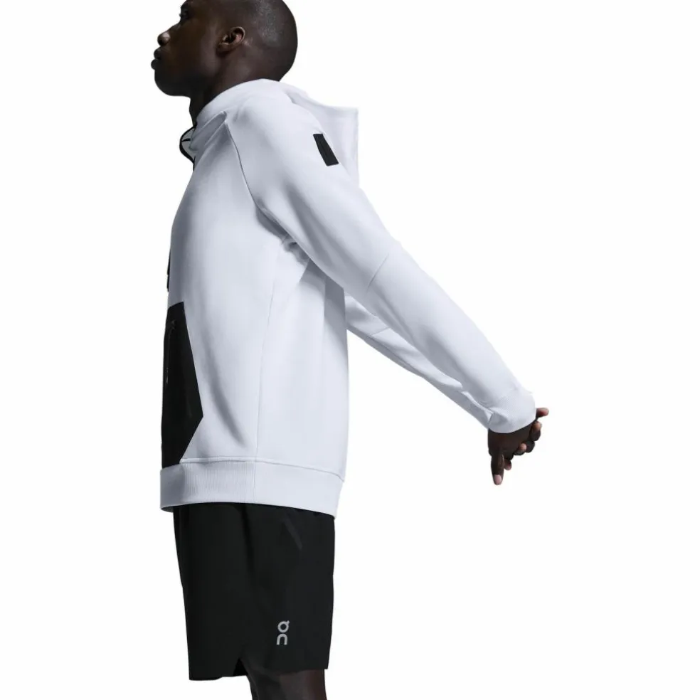 On · 7" Core Shorts
